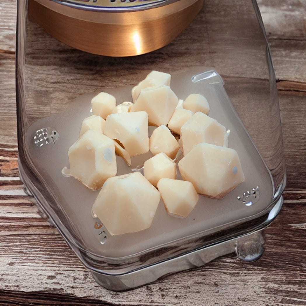 Couture Candlez by Jewelz luxury wax melts with notes of lemon, sage, & vanilla (Ghana Glam)