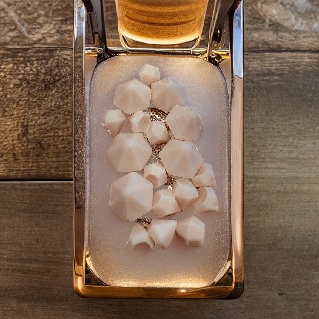 Couture Candlez by Jewelz luxury wax melts with notes of caramel, coconut, & cream (Coco Capri)