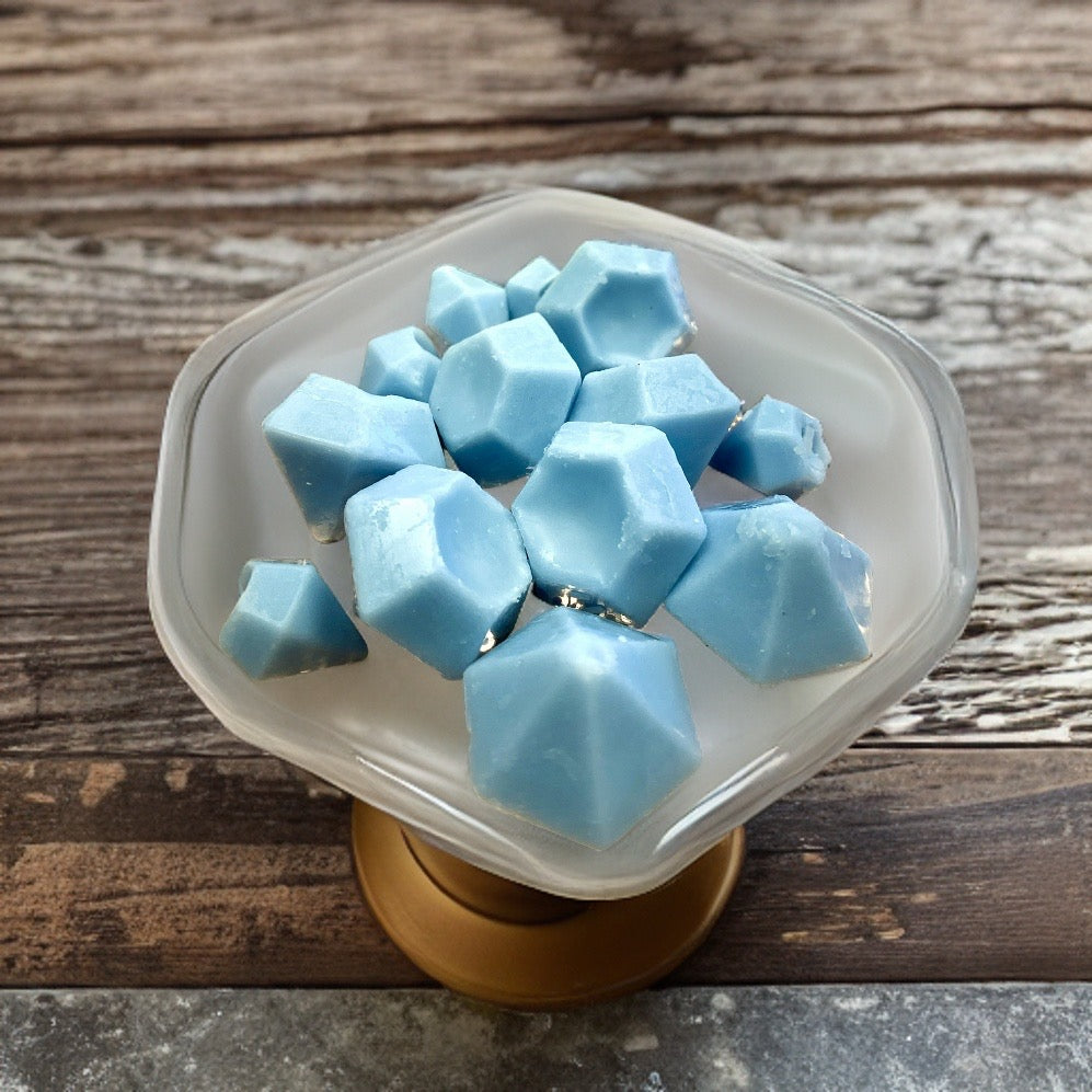 Couture Candlez by Jewelz luxury wax melts with notes of cotton, neroli, & rain (Saint Sapphire)